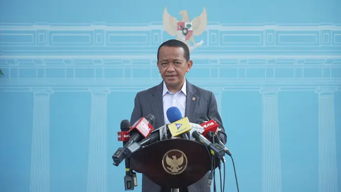 Ilustrasi listrik 1400 desa untuk artikel Listrik 1400 desa: Bahlil Laporkan Listrik 1.400 Desa Siap…