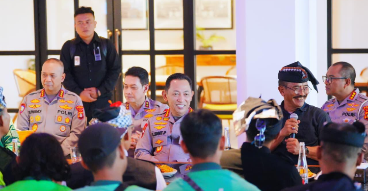 Ilustrasi sabuk kamtibmas bali untuk artikel Kapolri Perkuat Sabuk Kamtibmas Bali Bersama Pecalang dan Ojol