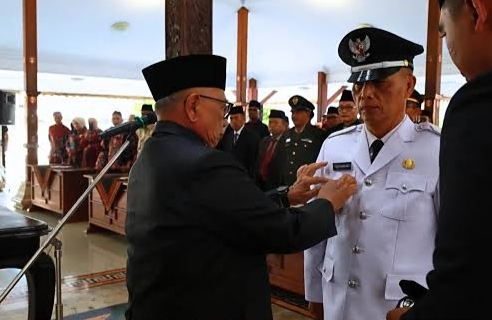 Ilustrasi pilkades serentak 2026 untuk artikel Pilkades Serentak 2026: Calon Tunggal Hadapi Foto Kosong
