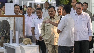 Ilustrasi genteng sabut kelapa untuk artikel Prabowo Uji Ketahanan Genteng Sabut Kelapa BRIN