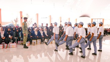 Ilustrasi taruna bhakti nusantara untuk artikel Mensos Tinjau Taruna Bhakti Nus di Sekolah Rakyat Gresik